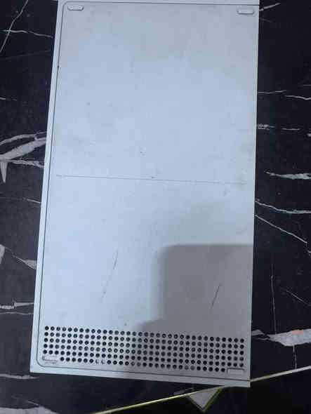 اكس بوكس سيريس اس 
وياه كامل غراضه اليدة والكارتونه 
ووياه كيبورد ميكانيكي k500  
وياه يو بي اس 
السعر 325 
رقمي : ***********
