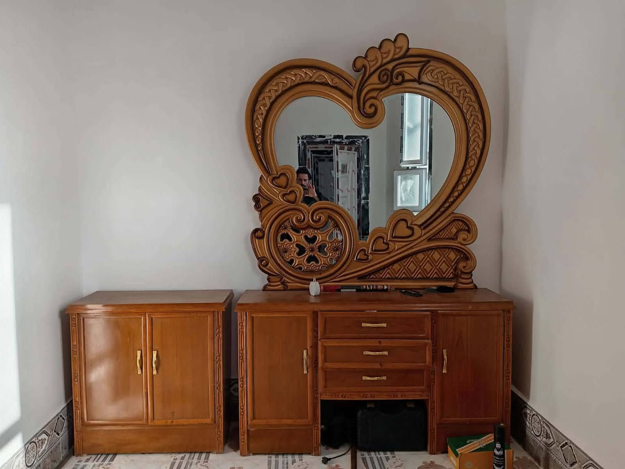 السلام عليكم اخوان توجد غرفه توج حطاطه نضافه فول السعر مليون 250وبيه مجال الاستفسار عن الرقم ***********
