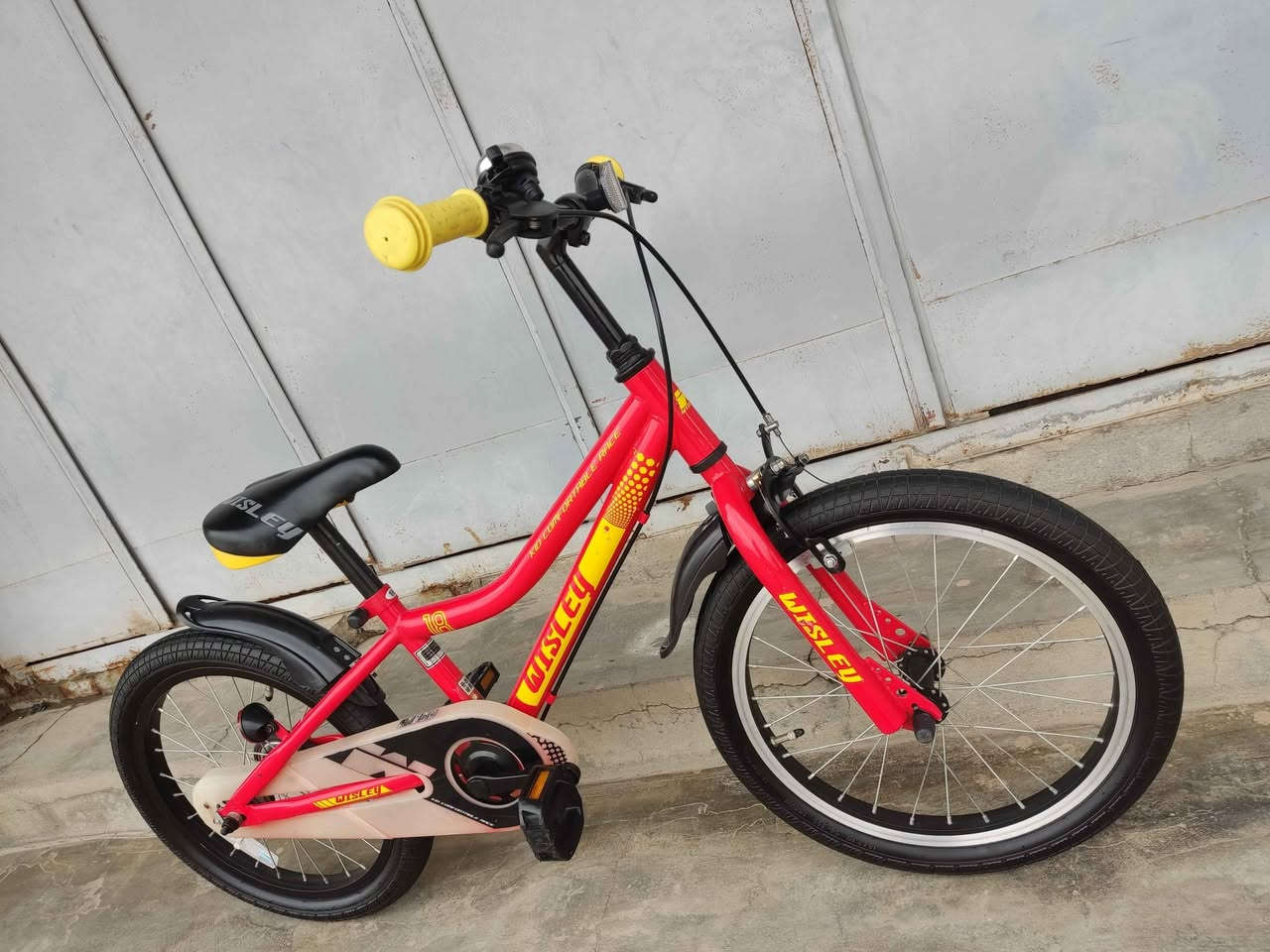 سلام عليكم 
وصول وجبة جديدة 
بايسكل للبيع باله ياباني حجم 18 اطفالي كيمو جبلي تاير عريض ياباني اصل سوبر لوك بالكارتون نظافة100%

عنوان محل : كركوك حرية ــ مقابل تكية و جامع شيخ محمد ــ يم ملعب دولي شورجة.
رقم موبايل : ***********
