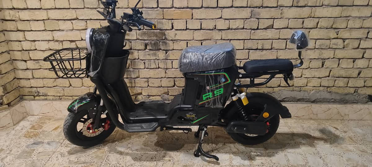 R9 للبيع مامستخدمة اهواي السعر 450 مجال بسيط بعدهه جديده الشراي يتصل وموجد وتساب *********** 
مكاني شعله
