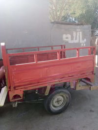 شاحنة • للبيع • تفاصيل ناقصة