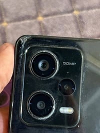 * الشاشة: 6.67 بوصة AMOLED بدقة FHD+ (2400×1080) * معدل التحديث: 120Hz...