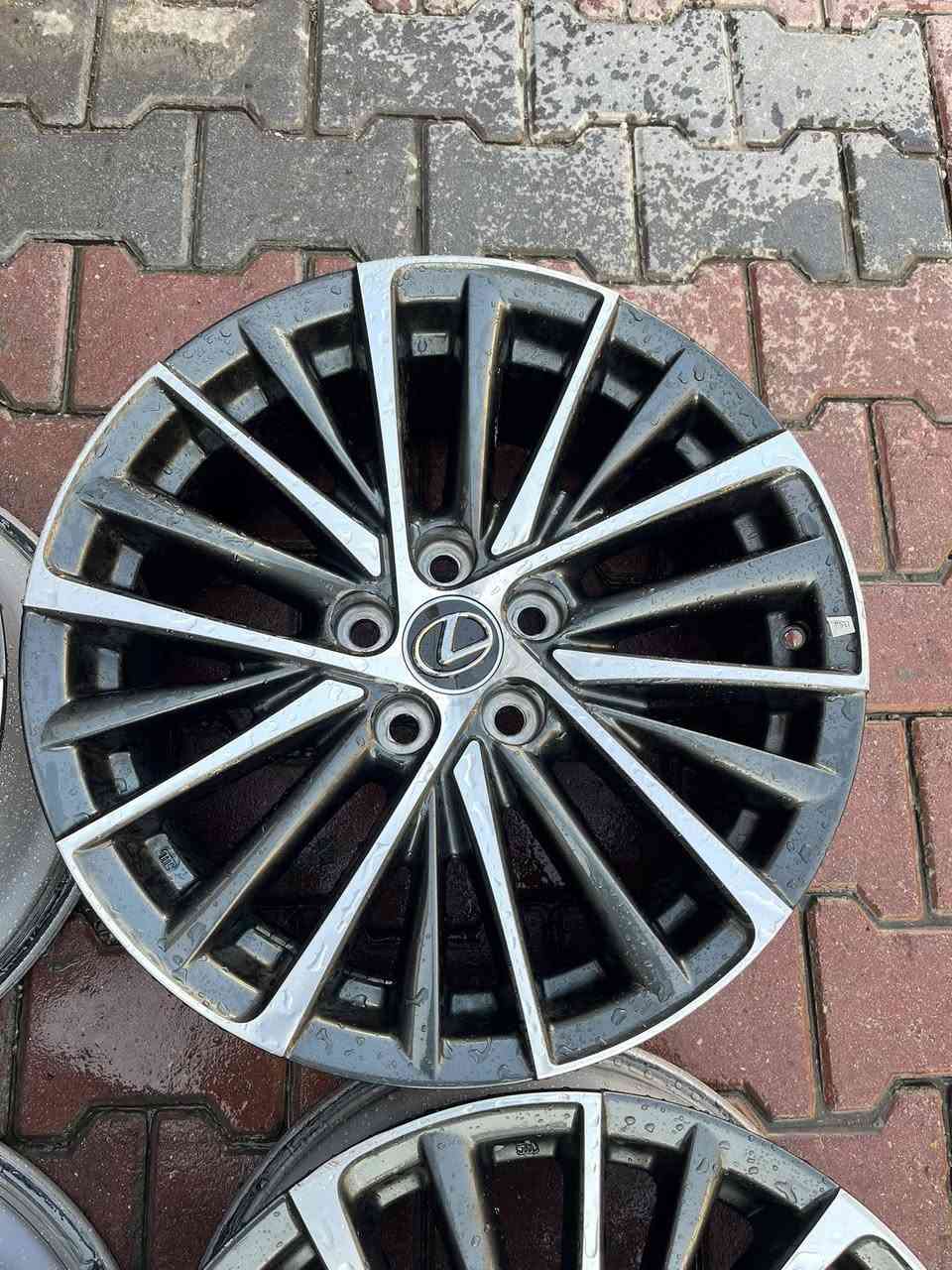 تخم ويل لكزس قياس 18   اصلى بيلادى لبيع و مراوس  واتساب ***********
