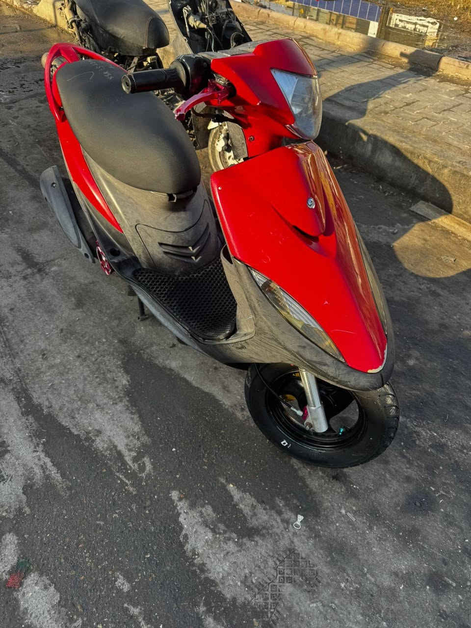 #دراجه ماكس للبيع كفاله عامه بغداد مدينه الصدر مراسله بس واتساب ***********
