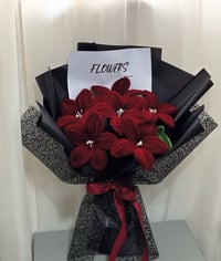 باقة ورد فرو • صناعة يدوية • قابلة للغسل