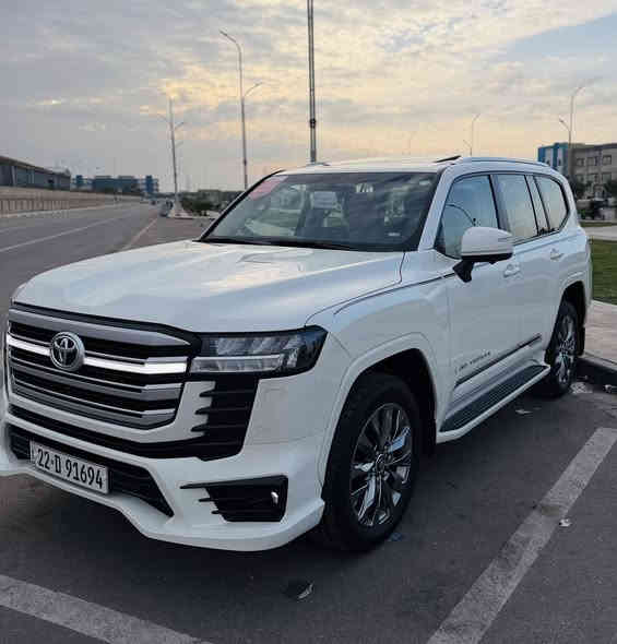 تيوتا لاندكروز موديل 2024 شركه ساز ام ضمان بعده بل ضمان المتدد اصل
ماشيه 32 الف  
رقم أربيل  
الموصفات لمتدد اصل 
أربع كامرات 
فول 
كفالة السعر 725 بيه مجال 
تنفس طبيعي 
مكان سياره بصره لاستفسار ***********
