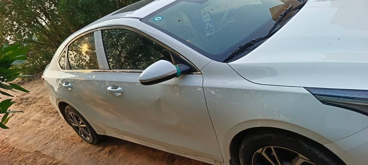 سياره سيراتو 2024محرك 2000
مواصفات  قطعتين تبريد فتحه تحكم ستيرن مانع انزلاق بلاجكتور
بيه هل ضربه مال بايسكل وسياره ماشيه 160الف شوفت عينكم سياره نضيفه تفحص وين ماتريد
سياره حره وبسمي مداور ثاني يوم
*********** واتساب
