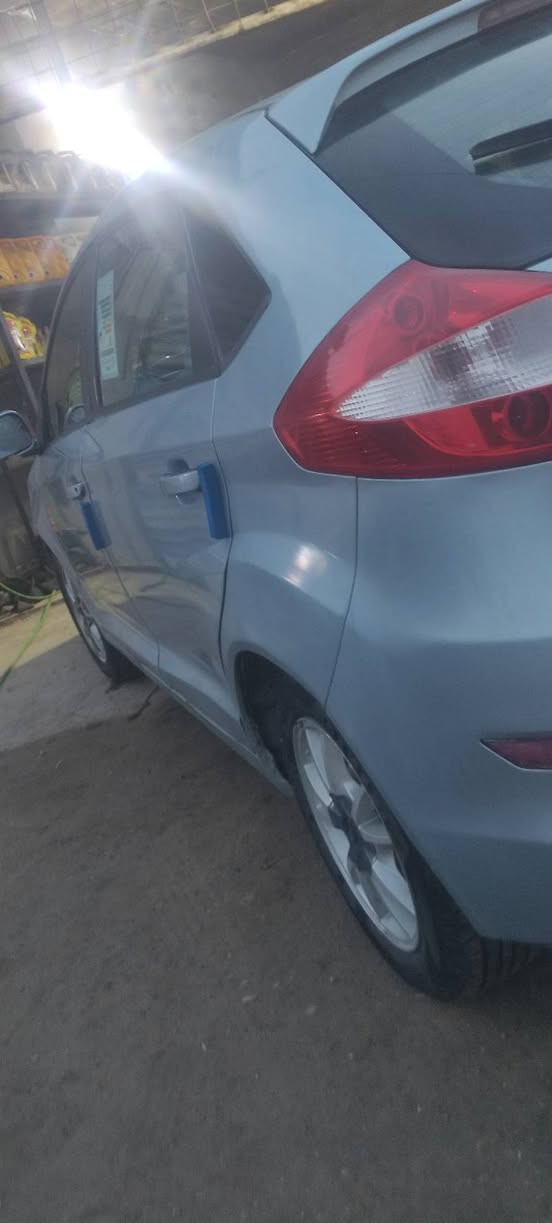 السلام عليكم شيري فلاوين موديل 2011مكفوله من ضربه بيهة مكانات صبغ تبريد شغال كير مكينه مشروطات للبيع او مراوس 33وبيهة مجال***********
