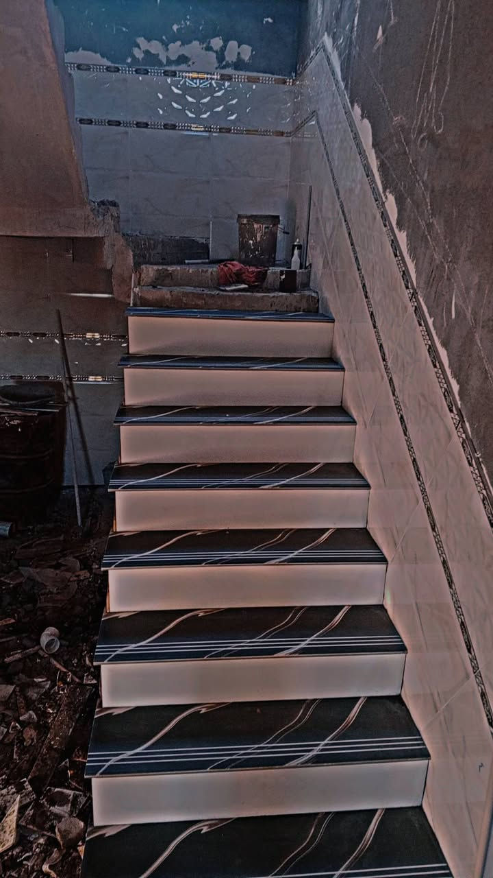 السلام عليكم خلفه سيراميك بورسلين متفرغ اتصل وتدلل***********
