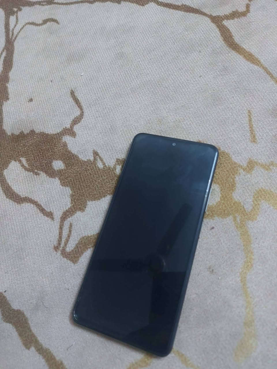 سلام عليكم جهاز بوكو f3Pro 5G جهاز يخبل ولله الذاكره 256 و 90 فريم ببجي السعر 225 الف بي مجال بسيط رقم الهاتف ***********
