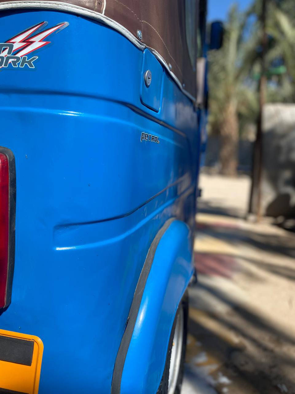 سلام عليكم تكتك للبيع موديل 22 شهر 9 رقم تكتك بيه صبق بل عربانه مكينه مجفته تجفيت شريكه  سعر 7 مستعجل عله بيعته مكاني ناصرية خاص مقلق ***********
