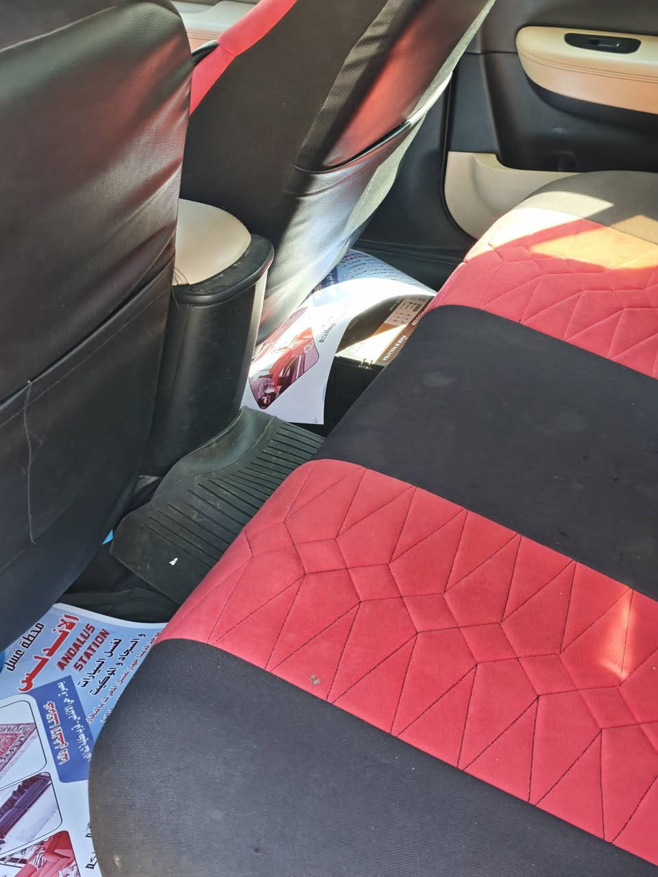 كرايسلر c200 موديل 2014 محرك 4 سلندر 2400 سيسي محرك مفتوح.
سياره بيها جراد ع قماره وعلى البنيد والصندوق. 

التبريد كله جديد ماعدا الفابريتا مامبدلها بعدهي. 

السياره باسمي 

نصبتها ومشيها خير من الله 

تايرات جديد مع باتري جديد

السعر 68 ورقة بيها مجال بسيط 

مكان السيارة البصرة المعقل 

رقم الواتساب 

***********
