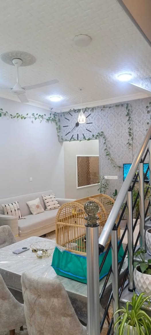 دار للبيع زراعي مساحة 100متر طابق واحد موقع حي واسطي مقابل حسينية أم بنين غرف نوم واستقبال هول مطبخ وصحيات كراج البيت فول سيراميك سقف ثانوي اي استفسار عله خاص او اتصل ***********
