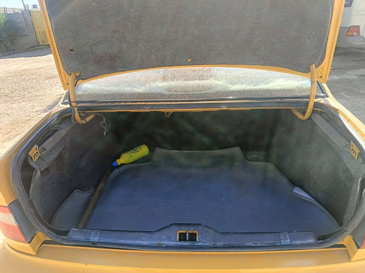 سلام عليكم سمنت 2012للبيع جاهزه ع اخر حبايه ربع مذب عليه كبل لشارع تحويل ثاني يوم مصفره من كلشي رقم بغداد مكاني رمادي ‏‪0781 696 3788‬‏سعر 45وبيه مجال حك جيه
