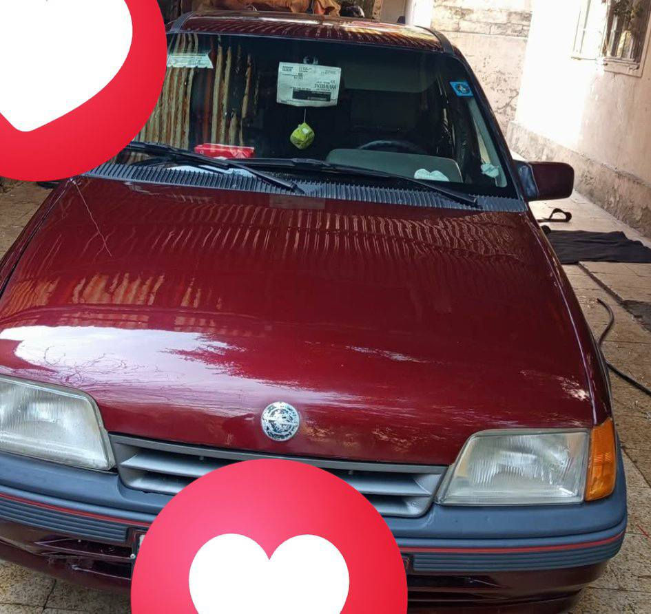 سيارة كاديت موديل 1991رقم مسطرة
هزة جديدة 
مصبوغة جمالية
سيارة جاهزة طخم جديد
وايرمانية شغالة
سيارة بسمنا
محرك 16
كاربون بنزين بيها
سيارة مكفولة من دعامية للدعامية
سياره في موصل 
***********
