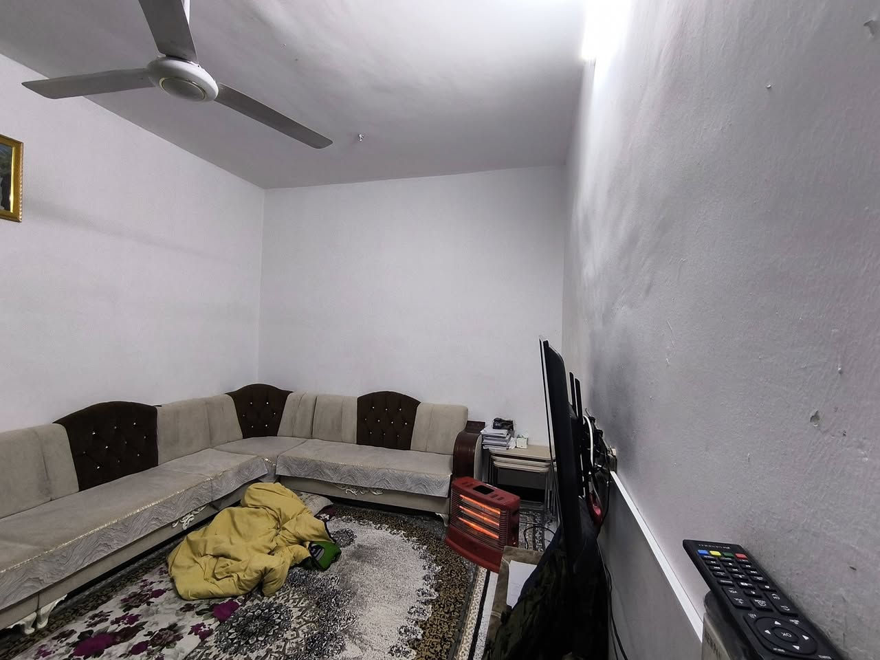 اعلان رقم (784)
بيت زراعي طابق واحد  ركن للبيع 
مساحة/230م واجه 10م 
العنوان/ ينكي داملار 
السعر/94 مليون 
----------------------
للاستفسار اكثر مراجعة مكتب محمد الواقع في فلكة راس فرع جامع الامام علي او اتصال بالارقام التالي الاخيره 
***********
***********
نستقبل كافة عروضاتكم سكنية وتجارية في كافة المناطق طوز و كركوك...
