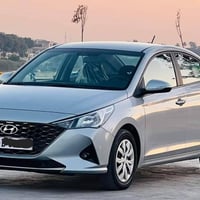 عندي اكسنت ٢٢ خليجي مكفوله سياره رقمه اربيل بسمي شخصيا  محركه ١٦٠٠ دوش...