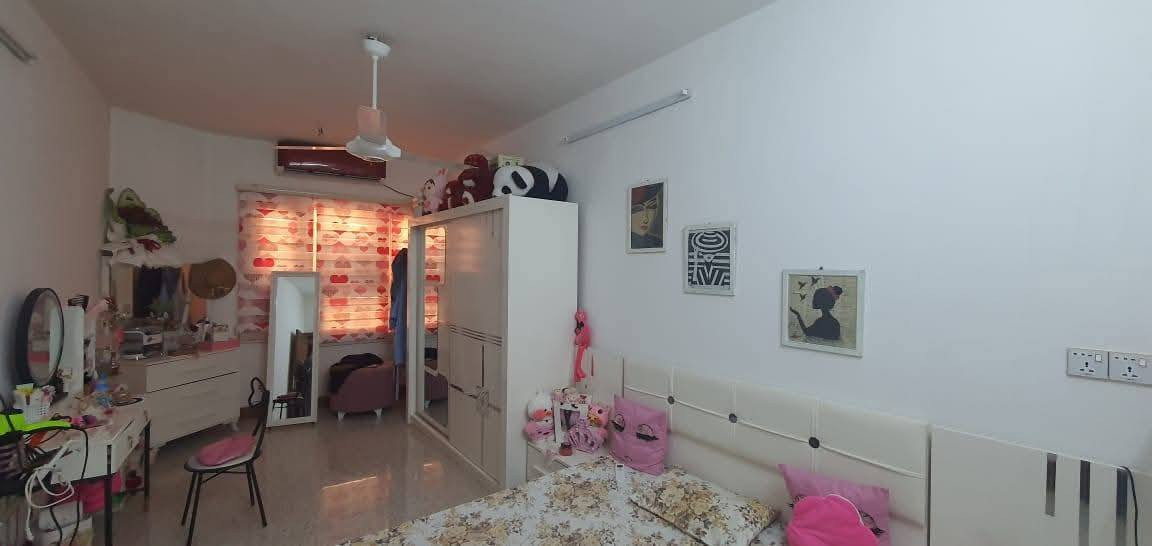 دار للبيع طابو ملك صرف مساحة 100متر 3طوابق موقع حي واسطي خلف مول حجي زياد//4غرف نوم واستقبال هول مطبخ وصحيات كراج البيت فول سيراميك سعر 175مليون وبي مجال 

للاتصال والاستفسار مراجعة مكتب الهيبه 
***********
