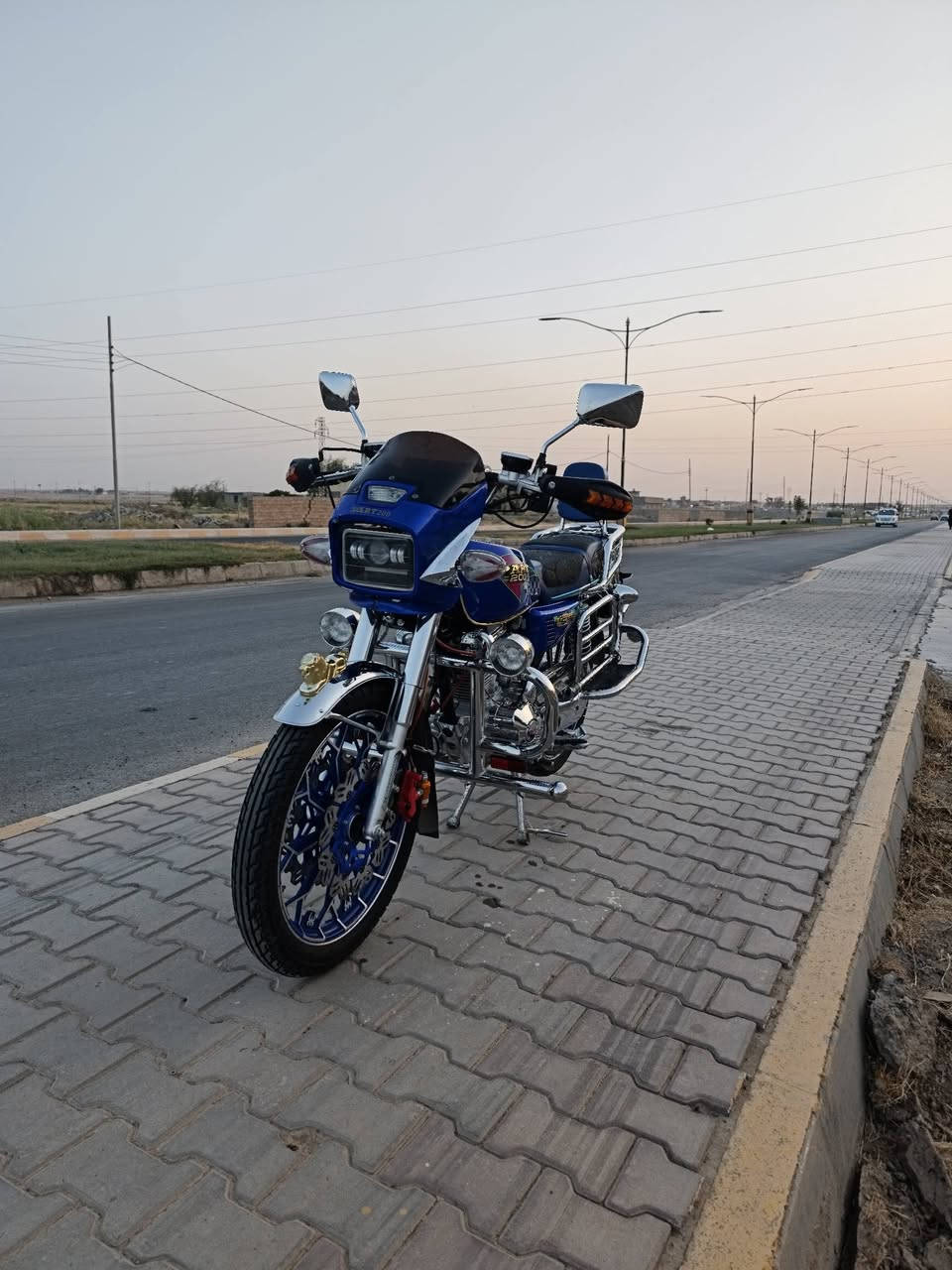 السلام عليكم دراجة بارت سورية 25 مكفولة كفالة عامه ماشيه 7000السعر925 بيها مجال  الشراي يتصل على الرقم ***********المكان مكيشيفه
