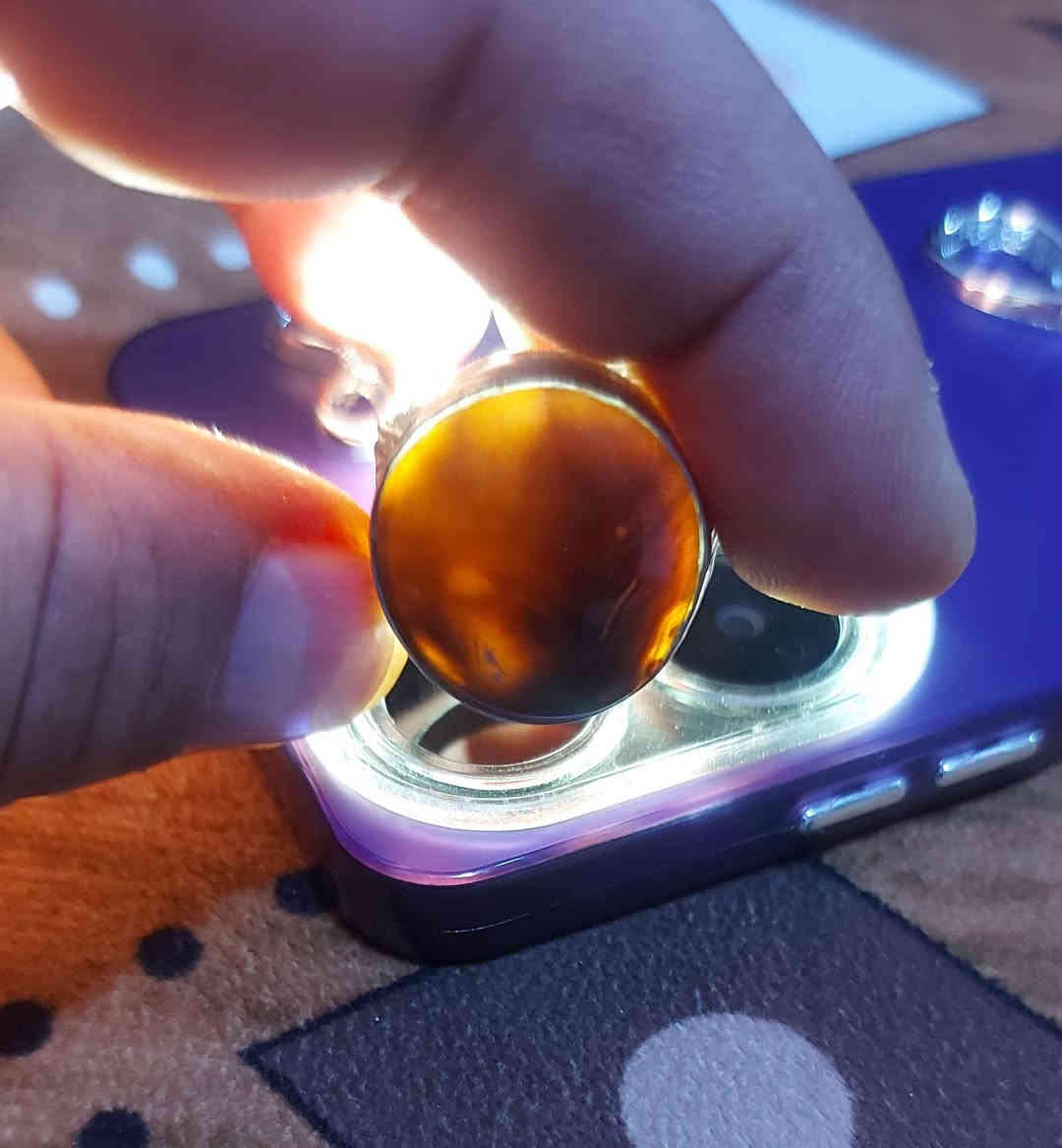 اللهم صل على محمد وآل محمد الطيبين الطاهرين 
          (((((  عرض خاص  )))))
خاتم عقيق يماني اسود
فضه عيار 925
قياس الخاتم 27
السعر بلاش البلاش((30)) الف 
توصيل محافظات 5 الاف داخل الكوت 2 الف
*********** ~ ***********
ابو سجاد الوائلي
