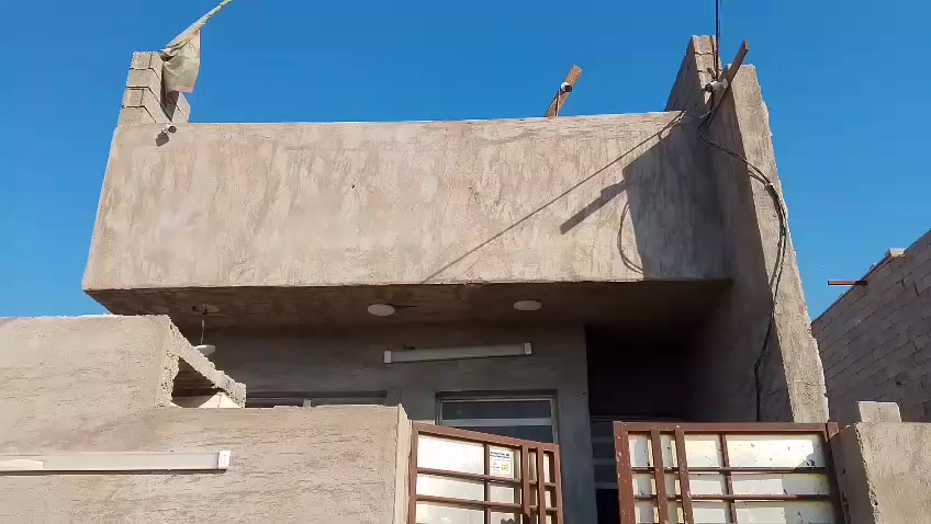 السلام عليكم دار للبيع عقد زراعي الزعفرانيه مكاتبه فقط يبعد عن تبليط 30 متر المساحه 100 واضح بتصوير السعر 65وبي مجال اي ستفسار اتصال ***********
