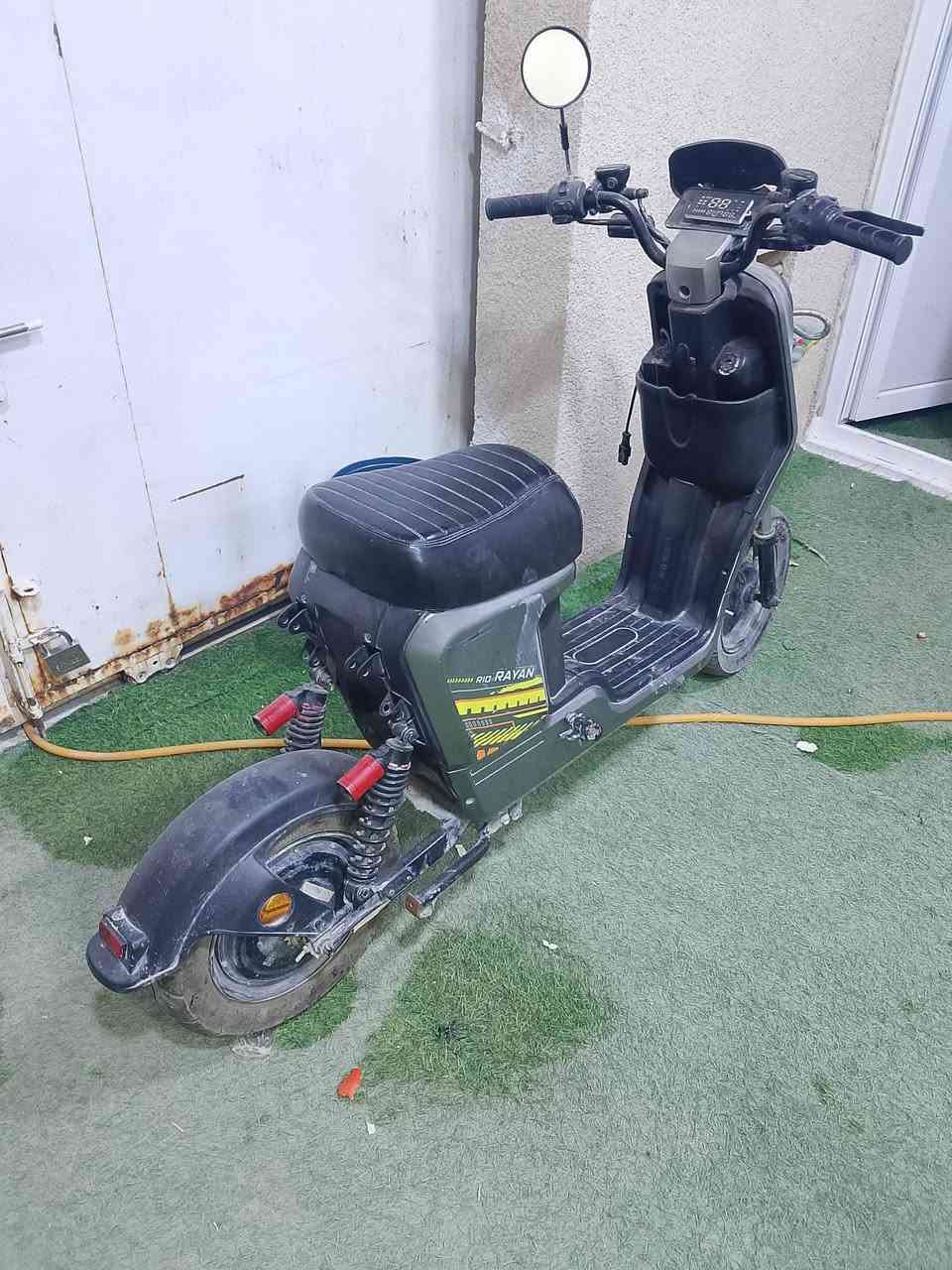 السلام عليكم ورحمه الله وبركاته
بايسكل شحن R10 للبيع بسعر 180 وبيها مجال الدراجة ناقصها شاحنه أو بطاريات ..
الموقع كربلاء 
للاستفسار الرقم للتواصل : ***********
