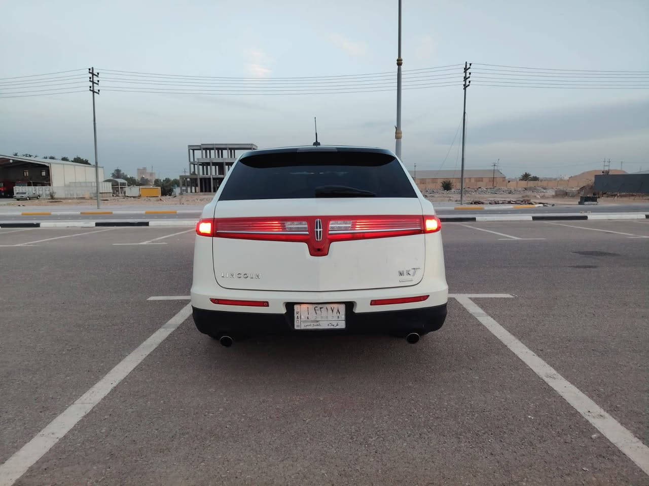 السلام عليكم // فورد لينكولين 2013   وارد أمريكي حادث بنيد وجاملغ بدون دواخل السياره جاهزه من كلشي  كير مكينه حداديه تخم تاير سنويه لل28 تحويل مباشر
مواصفات السياره//

محرك 6Vتيربو
بنوراما
7راكب
بصمه 
دخول ذكي
رادار جانبي 
شاشه كبيره 
داخل بيجي
بصمه ابواب
لد ترحيب
لايت زنون
كامره خلفيه
تحكم ستيرن جهتين
صاج ملكي
شفتات ستيرن+تحكم ستيرن كهرباء
كشنات كهرباء +خزن ميموري تلث وضعيات
تبريد تدفئه بالكشنات
بردات خلفيه
دوسات كهربايه
ويل كروم
وبعد بيه  هواي مواصفات مكان السياره كربلاء السعر//105//وبيه مجال قليل//***********//
