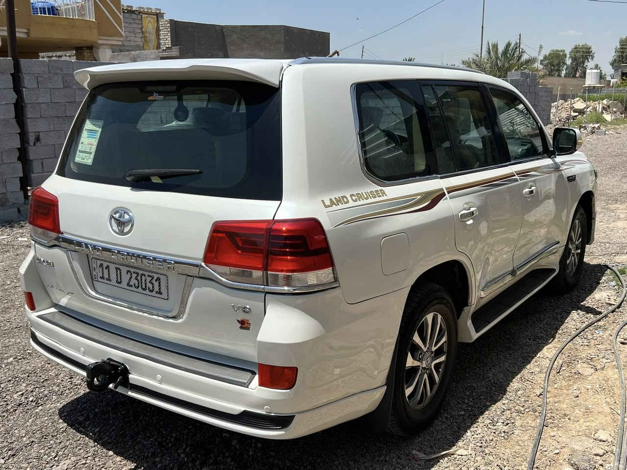 السلام عليكم للبيع لاندكروز مديل2008محدث2018سياره بريم ام الشاشه ***********وطفاية محرك شادة جديد كارتون وصدر وتخم تاير سيارة جاهزة موصفات فول ماشية 200الف تبريد تلث قطع فتحه سلايد وتحكم ستيرن وتبريد لمس وبصمه سيارة محدثة تحديث اصلي مو تجار الي يخيس السيارة هزة جديده وسنوية بسمي شخصيا سيارة صبغ حزام حادث امامي بدون جفية القمارة مكفوله من الصبغ ولكص رقم بغداد انكليزي اكرر بسمي مال جناي جاهزة وخير من الله بيع ومكاني بغداد وسعر 235
