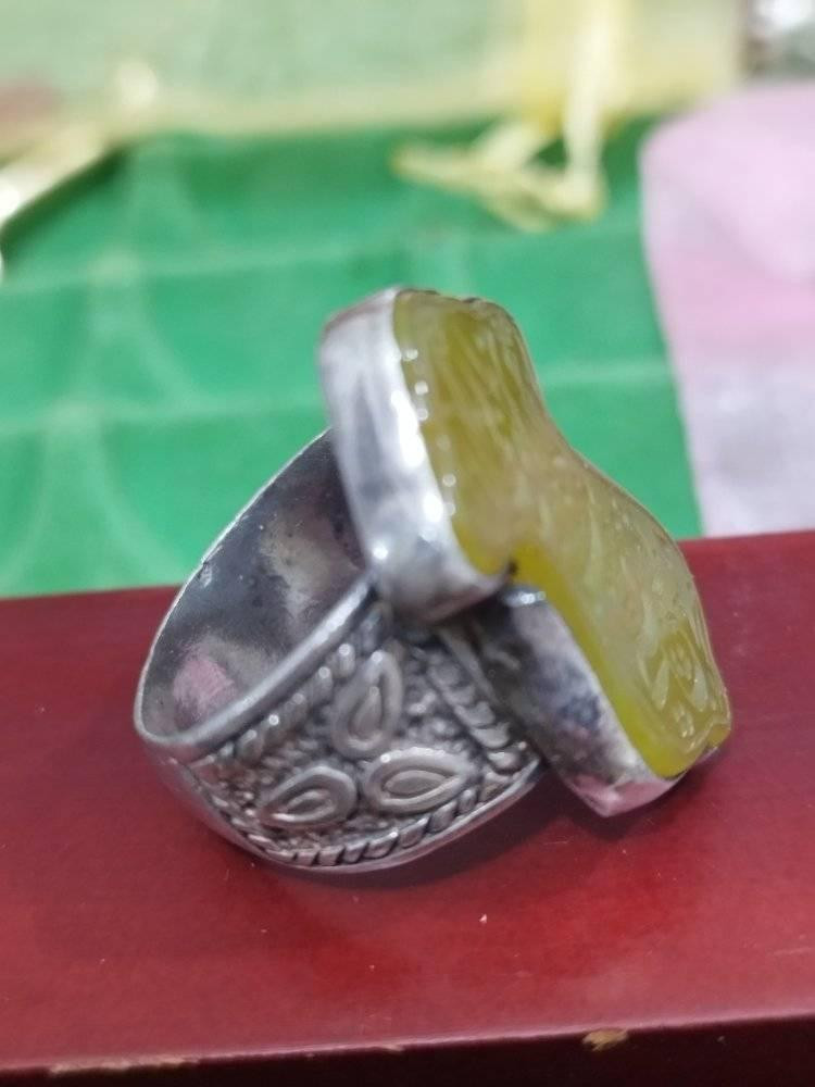 خاتم عقيق مخطوط نادي عليا مضهر العجائب وطلاسم شرف الشمس الخاتم عمله معروف واليحب خاص يدلل للاستفسار *********** الميمونة, ميسان
