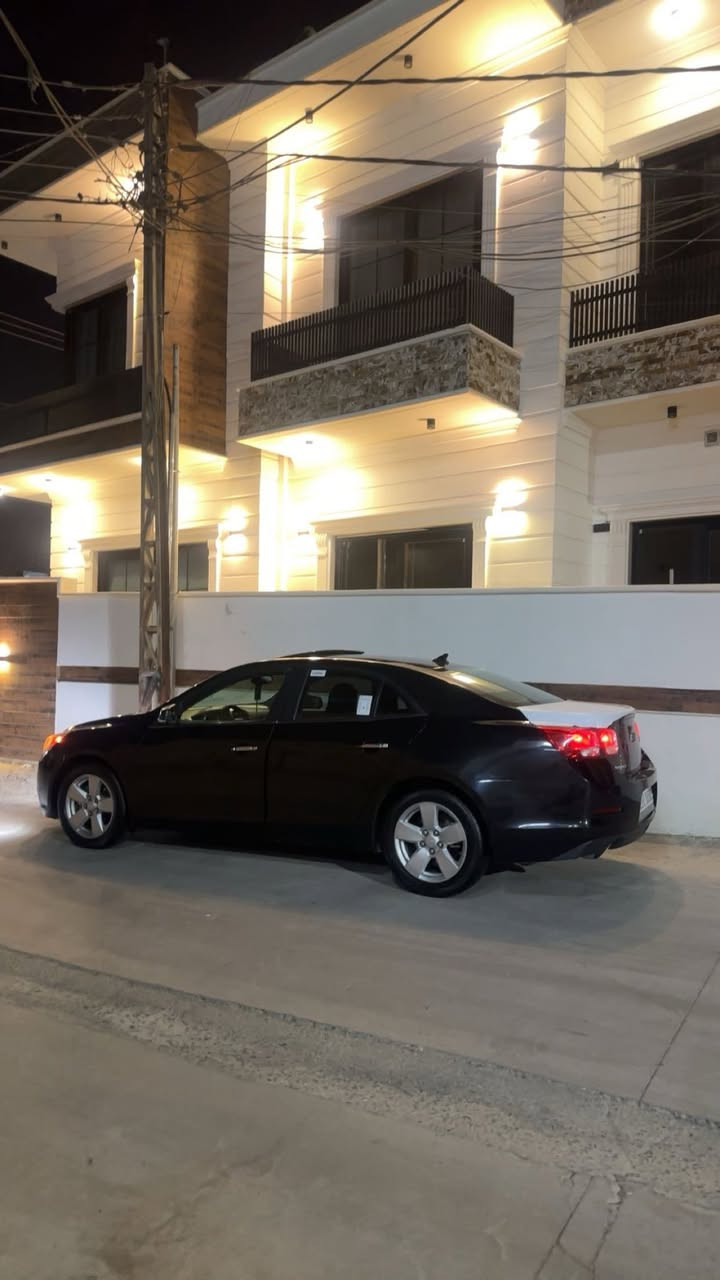 سلام عليكم اخوان ماليبو ٢٠١٣ شركة منصور 
سيارة فول لل فول مواصفات مخنوكة 
كشنات كهرباء
٤ جام اوتو 
كامرة 
سلايت 
شاشه قاصه 
حساسات 
تايرات جدد 
بطاريه جديد 
صدر جديد 
عليها منضومة زنون ١٥٠$ 
سيارة مابيها نقص 
3 قطع بخ بدون دواخل و ايرباك 
شبر كارت 
كير محرك جديد لوك 
سعر ٩٨ مجال 
مكان السيارة كركوك 
***********
