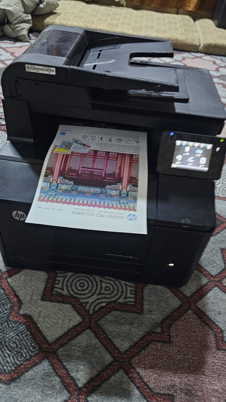 💫طــــابعة ليزرية hb laseJet pro 200
💫سكنــر  واستنساخ  وطباعة 
💫 ملون وعادي 
💫 إمكانية الطباعة من الموبايل واللابتوب وايفاي مباشر 💫 ط💫 طابعة مستخدم نظيف ساحبه 600نسخة 
💫حبر باودر سيت حبر جديد 
💫 سرعتها  18 نسخة بالدقيقة 
💫 الفيدر مايشتغل فالت الكيبل مالته 
💫 خدمية للملازم والطلاب والمكاتب والاستخدام الشخصي والدوائر الحكومية وادارات المدارس وطباعة الاسئلة 

💫💫  السعر  150 توصيل متوفر لكل المحافظات 
***********
