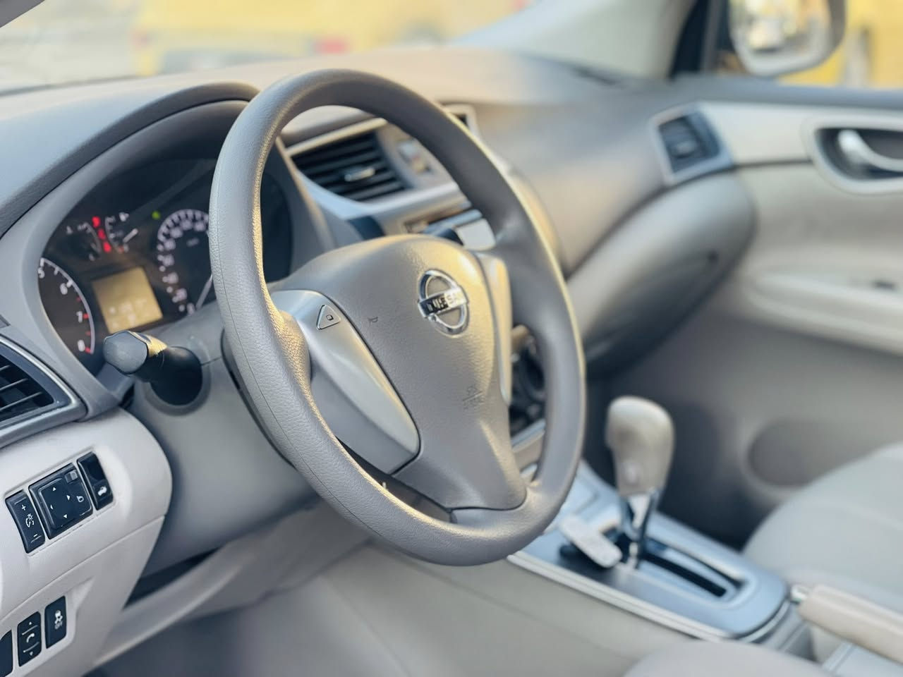 سلام عليكم   نيسان سنترا  2019 خليجي
للبيع 
بسمي تحويل مباشر 
رقم وهزه وسنويه كله جديد 
بي جزء من جاملغ صبغ فقط 
مكان سياره كراده مريم                    سعر 122$ بي مجال
هاتف ‭0 770 409 1344‬          د، محمد السامرائي
