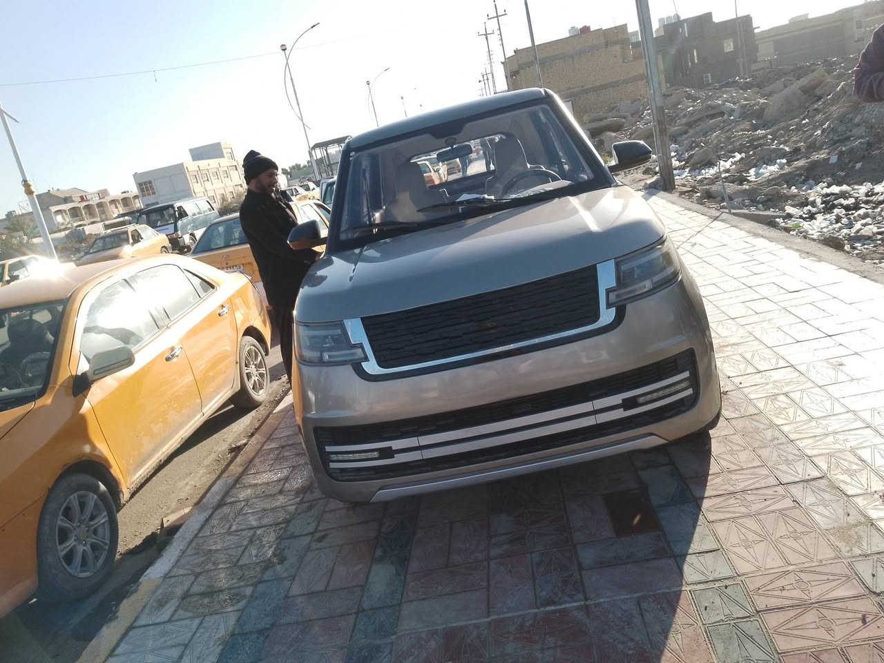 سيارة للبيع شحن موديل 2024 رقم انكليزي ***********
