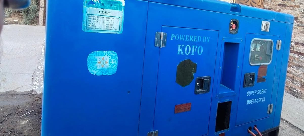 موجود بيركنز صيني مؤسسه باب اول موديل 2017
 25 KAV
 محرك 4بستم 
راس توليد نستافورد
مكان بابل
***********
