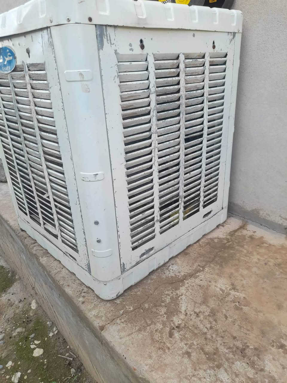 مبردة للبيع نظيف
سعر 50 بيها مجال قليل
للاستفسار الرقم ***********
