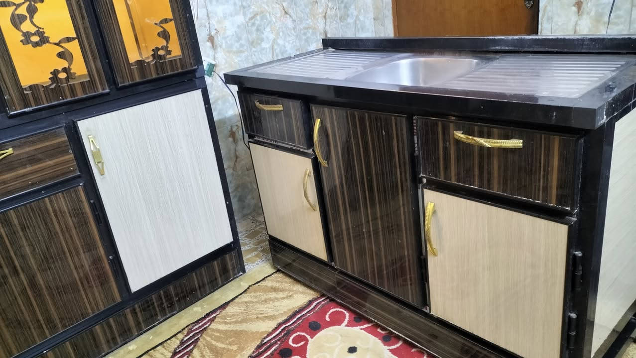 كاونتر 3 قطع مستخدم نضيف تفصال الألمنيوم مو سوكي عنوان شعب اكو توصيل *********** بي  وتساب
