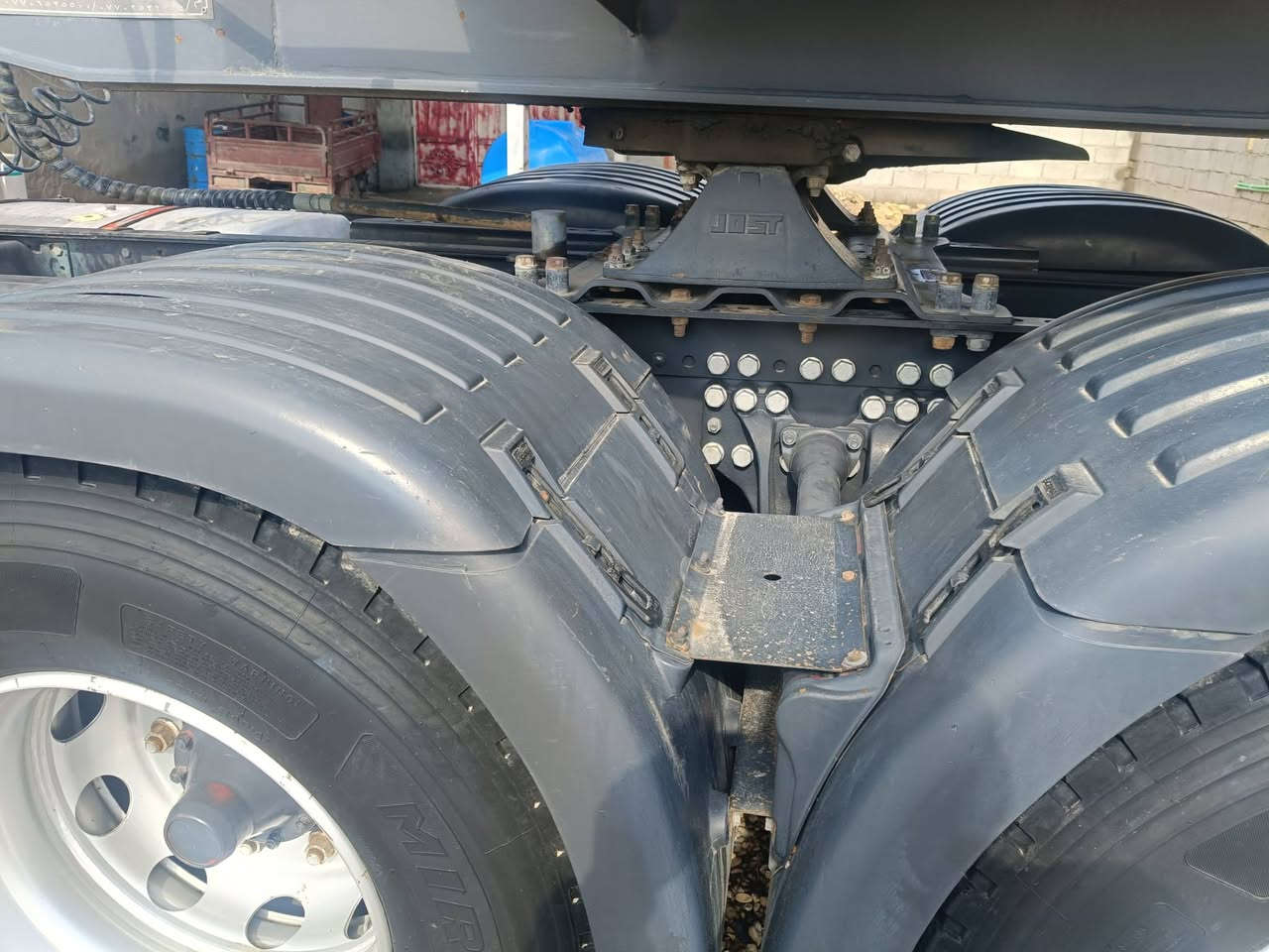 سكانيا موديل 2014 عرجه رتايدر ثلاجة منضومه قلاب سنويه جديده تخم تاير السعر خاص مكان  *********** ***********
