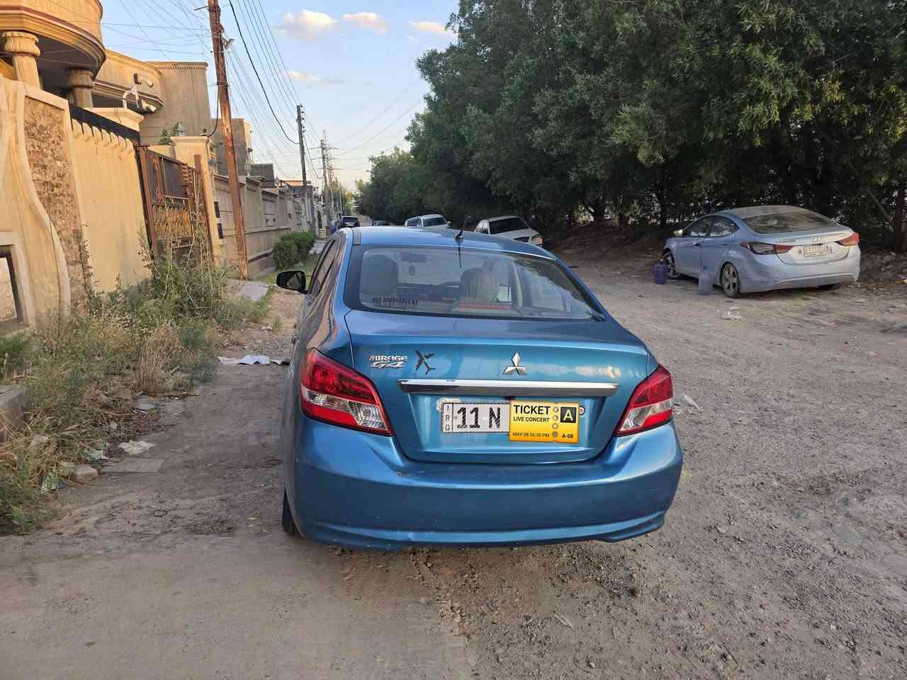 مسيوبوشي ميراج G4  ٢٠٢٠
رقم بغداد جديد وهزه وسنوية بأسمي
سعر ب ٧٣ ورقه وبيه مجال

المواصفات /
محرك ١٢٠٠ - ٣ سلندر اقتصادية جدًا 

Ecoنظام
 
نظام الاحتراق vvt 

شاشة اصلية مسيوبوشي بلوتوث

كامرة خلفية 

٤ مري تحكم كهربائي السايق اوتو

تحكم ستيرن 

تحكم مرايات

تثبيت سرعة كروز

مانع انزلاق Abs

تبريد ثلج - تدفئة

دوشمة كشنات 
——————————————-
الحادث/
 بنيد  وجاملغ 

———————————————-
مكان السيارة بغداد 
 
***********
