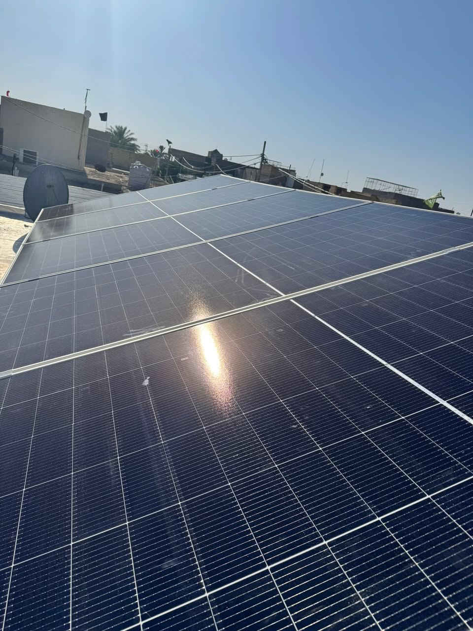 حين ينفذ الأفضل… نأتيكم بالأفضل منه ⚡

في مكتب الطاقة المستدامة لا نعمل إلا بأفضل الحلول وأعلى المواصفات لضمان الأداء والاعتمادية لسنوات طويلة.

🔹 انفيرتر Sungrow Hybrid
قدرة 6 كيلوواط
IP65 مقاوم للعوامل الجوية

🔹 بطارية Dyness العالمية
الإصدار الحديث
سعة 16 كيلوواط ساعة
أداء قوي وعمر تشغيلي طويل

🔹 10 ألواح Ronma
قدرة 580 - 641 واط
تقنية الوجهين للاستفادة القصوى من أشعة الشمس

🔹 هيكل C-Channel ثقيل
مصمم لتحمل الظروف الجوية القاسية

موقع العمل - واسط - قضاء الأحرار 

✅ مواد أصلية
✅ تصميم هندسي احترافي
✅ تنفيذ بمستوى تحفة فنية
✅ ضمان حقيقي وخدمة ما بعد البيع

📍 الكوت – الخاجية – شارع 40 – مقابل سوق الخاجية

📞 ***********
📞 ***********

مكتب الطاقة المستدامة
الجودة التي تبحثون عنها تجدونها لدينا.
