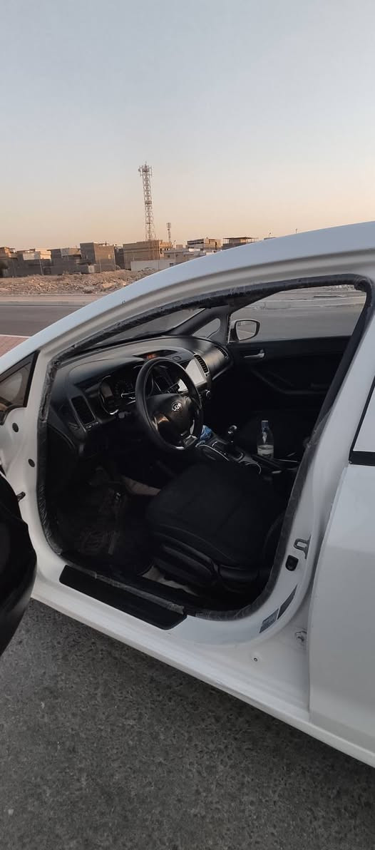 سلام عليكم البيع سيراتو موديل 14 بسمي سيارة جاهزة كير مكينة حدادة تبريد منضومة جديدة سيارة بيهة باب مبدل وجملغ لكدام بي صبغ مكاني بصرة الاستفسار ***********
