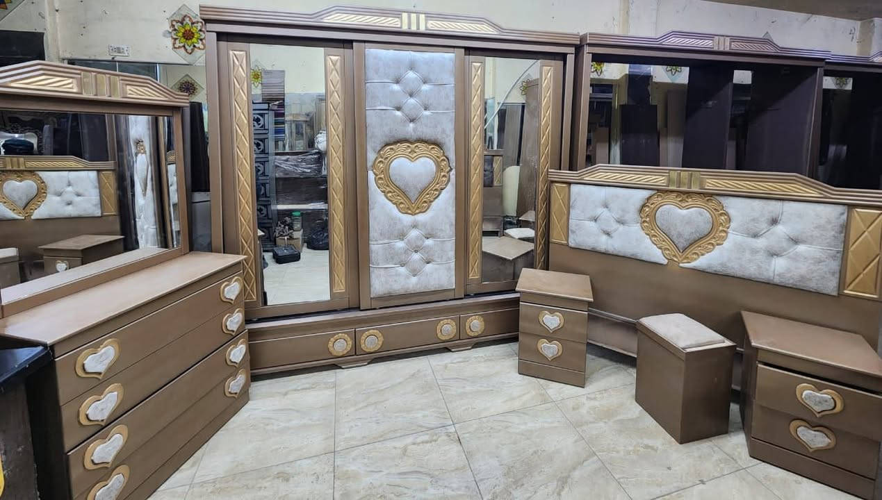 ⬇️غرفة نوم كاملة مع فرشة هدددية🎁🎁
🔥#فقط 4 مليون و450ألف💯
👈👈#وجيبا أأأذااا فيك_تجيبا👌👌
👈بس بدك تقلدنا #قلدنا صح
❤️الغرفة مؤلفة من 
✅ خزانة  صف دروج خشب كبس #عالشوح اجرين زان عرض240 غماقة خارجية60 سم_ وغماقة داخليه55سم
✅تخت مجوز #صندوق160×200
✅ كمدينة عدد2
✅ بيرو دروج +كرسي
🚚 يو
👈جد توصيل لباب البيت
👈 التواصل والاستفسار مسنجر 💥


**إذا كنت صاحب هذا الإعلان وتريد حذفه لأي سبب، رجاءا أرسل رسالة إلى الدعم الفني**