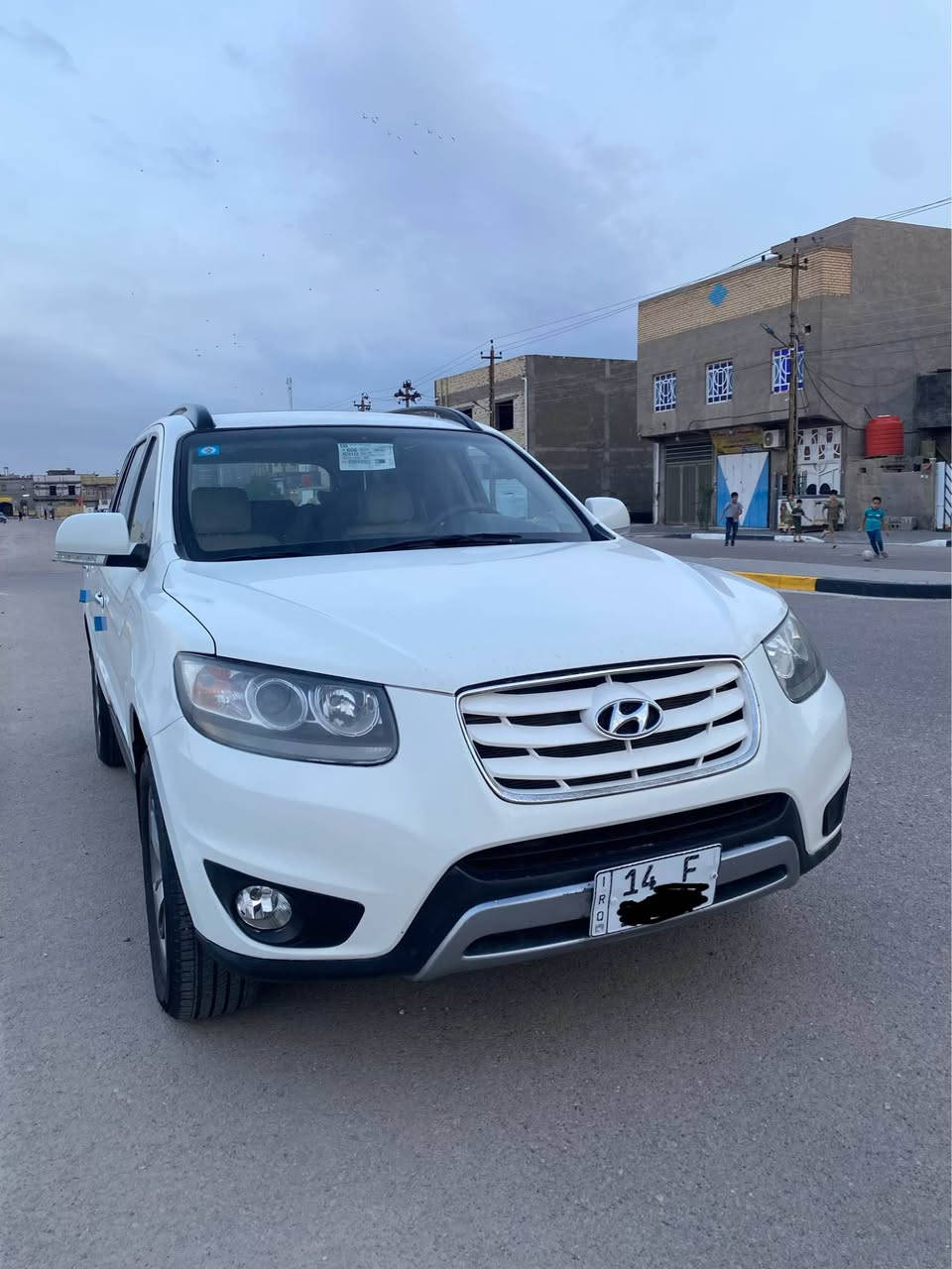 سنتافي موديل 2012 كفاله عامه من صبغ وضربه وتبديل سيارة جديدة فول مواصفات ما متعوبه بصمه وفتحة سقف كشن كهربائي  مكينه 2400 /4 سلندر مكينه جديدة تبريد ثلج سياره نضيفه وجاهزة ماشيه 170km سنوية جديدة لل 2030 سعرها 133 للتواصل *********** Singapore
