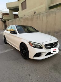 للبيع فقط مرسيدس C300 2021 وارد امريكي السيارة فول مواصفات فورمتك 1ع1 ...