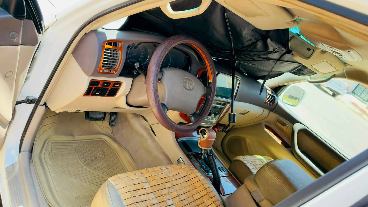 السلام عليكم
لاندكروزر (مونيكا) 2006 وارد قطري
6 سلندر محرك 4500cc
كير اوتوماتيك+لو كير 
فور ويل
بانزين
اللون ابيض صدفي
شاشة اندرويد كبيره
كاميرا اماميه وخلفيه
منظومة زينون ابيض
ثلاجه
دبل تانكي بانزين
كشنات قماش مغلف بجلد
دوشمه جديده
فتحة سقف
تحكم كشن السائق كهرباء
7راكب
رقم بصره 14 مشروع وطني تتحول بأي مكان  
صبغ بنيد وجاملغ 
المكان بابل مركز
للأستفسار اكثر ***********
