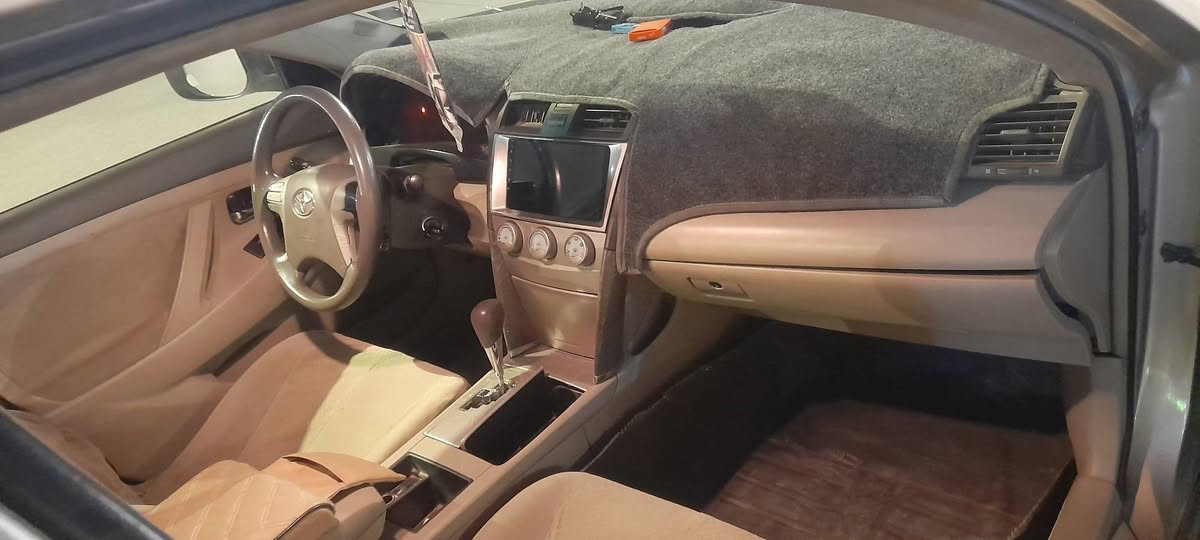 السلام عليكم..
كامري موديل ٢٠٠٧ ليبل واحد بدون 
دواخل حادث جاملغ خلفي اسلايت
شاشه كامرة تحكم استيرن اكروز سرعه
محرك سته سرندر  رقم وهزة وسنويه جدد
السعر ٨٩ وبيها مجال العنوان فلوجه
*********** واتس
***********
