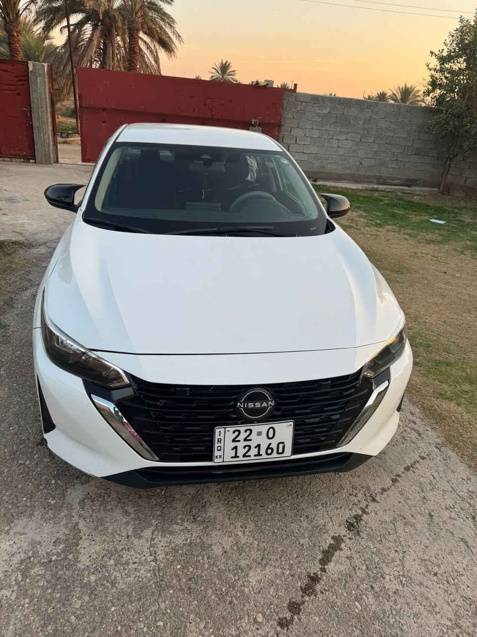 نيسان سنترا 2024 شكل الجديد
( وكالة او تحويل ). 
مواصفات s :- 
بصمة ابواب + بصمة تشغيل
مكينه 2000 
شاشة ايباد تدعم كار بلي
كامرا خلفية دواره 
حساس خلفي 
رادار امامي خلفي جانبي 
فول تحكم استيرن جهتين
كروز سرعه وتحديد مسار قيادة آليه
توقف ذاتي 
نقاط عمياء 
ماشي51 
وباقي مواصفات معروفة 
حادث كلش بسيط 
بجم كبس بدون ايرباك 
باب خلفي تبديل الهلال الخلفي صبغ فقط الباقي كفاله عامه 
السعر 145
***********
