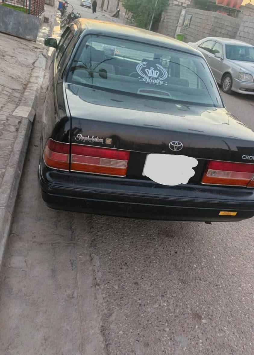 سياره راس الثور تكم أسود مكفوله من الكص ونقل جثه حداديه كامله تبريد تدفىه تخم تاير السياره متعوب عليها مال جناي لايت زنون وكامره خلفيه واماميه وتاب كهربائيا جاهزه مديل ٩٩ السعر ٦٧ رقمي *********** البصرة, العراق
