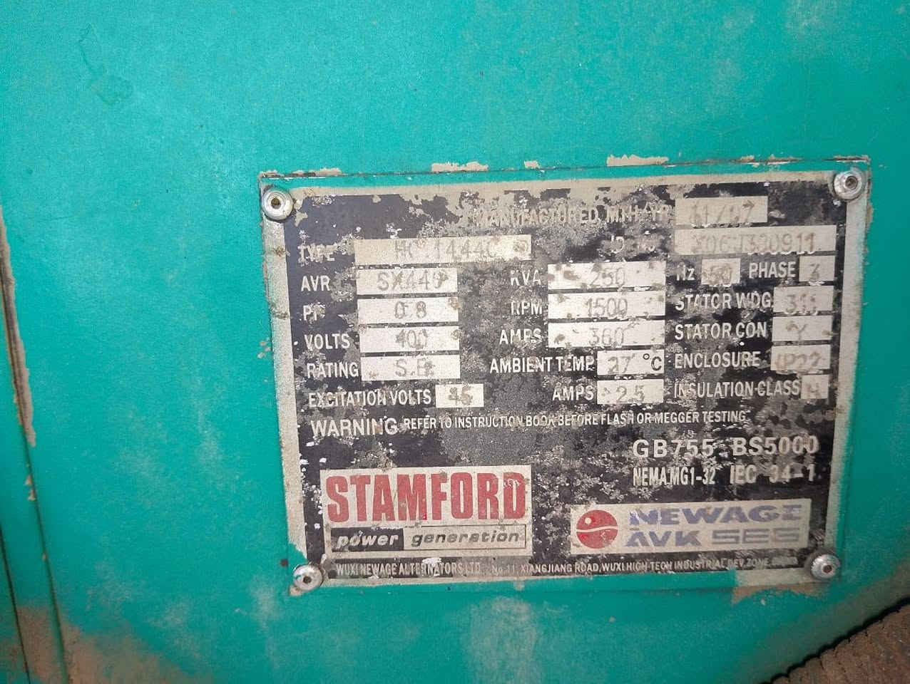 السلام عليكم مولدة نوع كمنز24 للبيع كاتم محكم راس توليد ستندر 250 
نوعا ستاند فورد مولده ستندر لابخار تاخذ على الحمل للاستفسار اتصال على الرقم ***********
