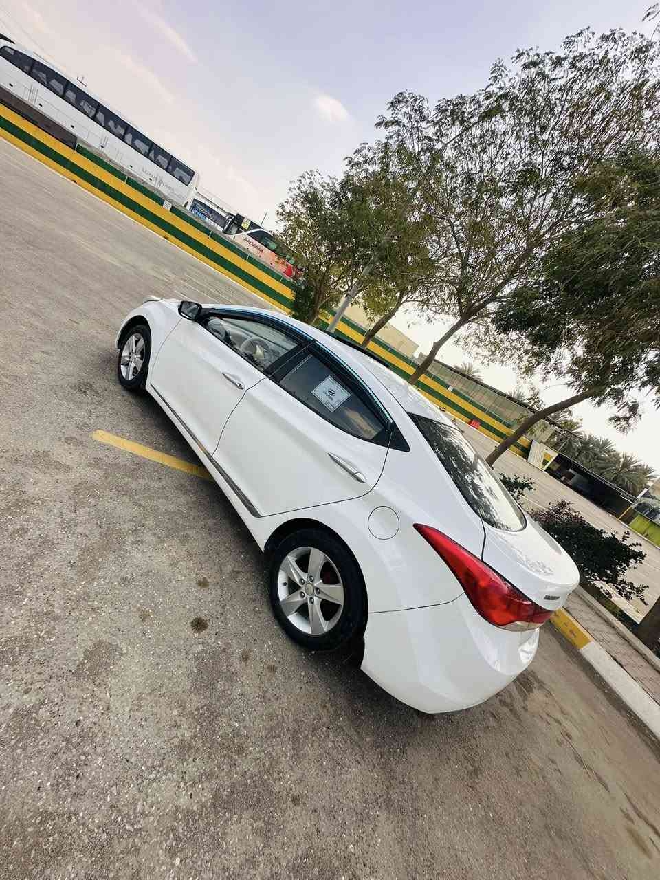 سلام عليكمً الانترا موديل 13 خليجي محرك 1800 السيارهً جديده اي نقص مابيه مكفوله من الحادث فقط شخط بل بابين بدون حادث السعر 108 وبي مجال مكاني بابل السيارهً مال جناي وفول مواصفات 
***********
