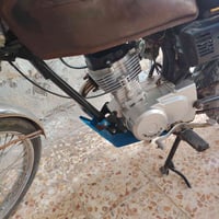 دراجه للبيع معمره صار له شهرين الشراي يجي خاص أو يتصل 07719940666